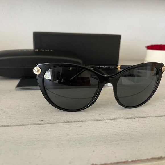 Versace sunglasses main image 7
